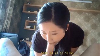 play The Asian goes to the hotel to have sex with a silly man who ejaculates in her