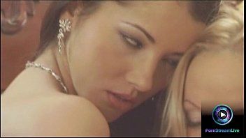 play السحاقية اللطيفة تمارس الجنس وتلعق جميع كس النساء للأبد