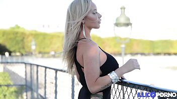 play Rachel une superbe blonde baisée au premier rendez-vous