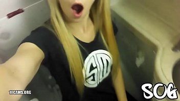 play La bella ragazza vuole essere la tua cagna