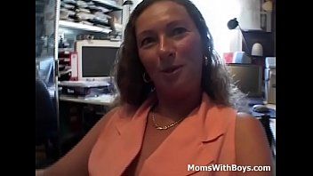 play The mistress wakes up her grandson from his sleep at night to have sex with her in the country with the mistress