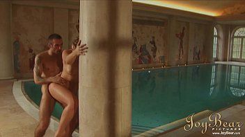 play Xxx mit schwangerer Mutter xxx ernsthaften Sex am Pool